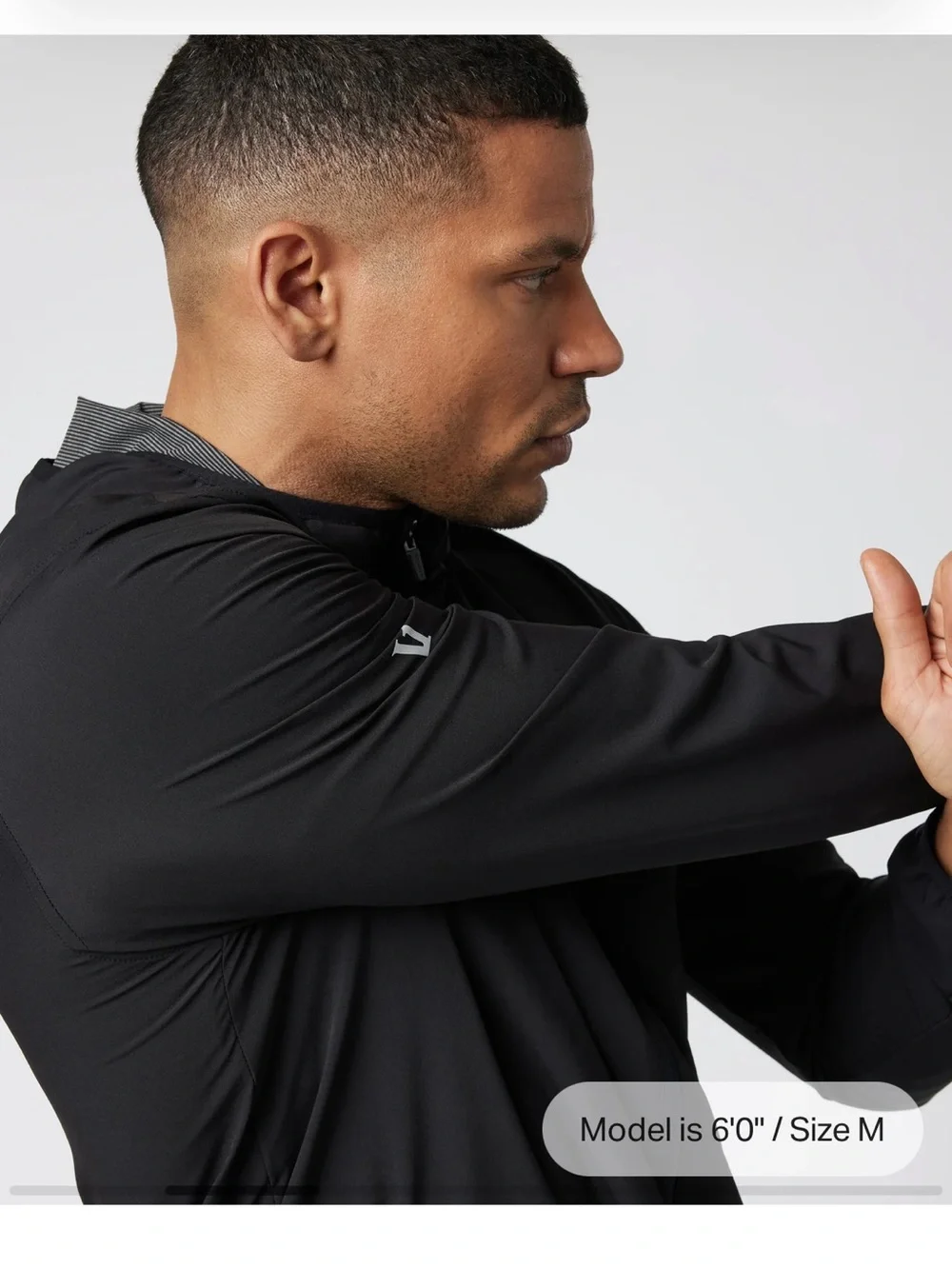 Vuori Outdoor Trainer Shell Black Mens Hooded Jacket Stretch Pockets Sz L - Picture 2 of 16